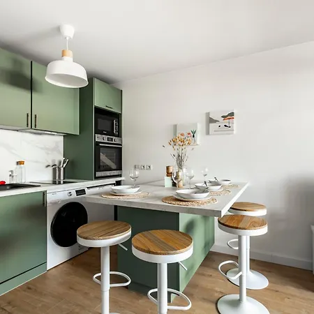 Cosy, Climatise, Calme, Parking - Proche Aeroport *